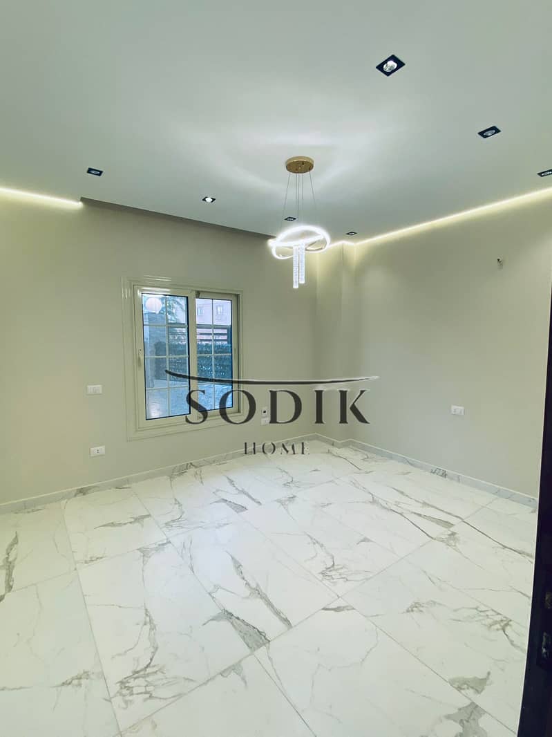 4 5d9b3323-2580-4bf1-849c-ba8f31e225a9. jpg