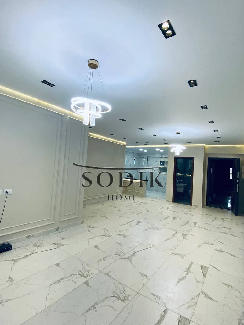 8 392f0552-aa4f-46ea-9ba1-5f25201ee62d. jpg