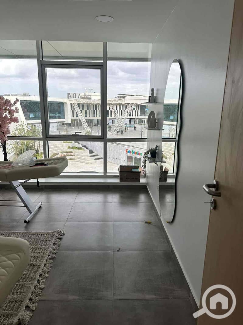 3 77ed7657-3c0d-4ee5-8499-c583b724b516. jpg