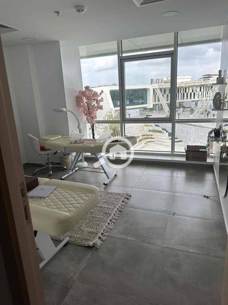 4 dd6e3a4a-2cfc-4a2e-9a75-a75e67f774a8. jpg