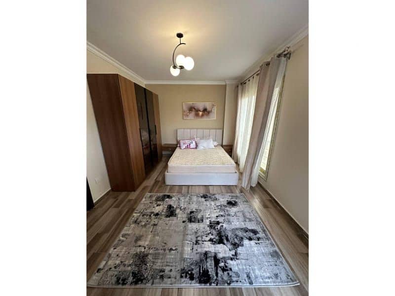 4 bed13e91-fb65-4cc8-80c7-09e7768e7ab1. jpg