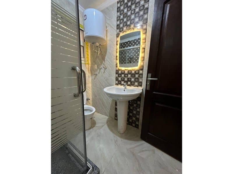 10 e85ad891-9d9b-4bcf-94d2-b57193eccfc5. jpg