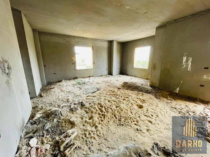 14 8359e939-4364-49a3-a2d3-983b9110d118. jpg