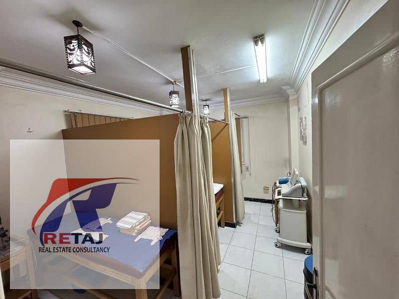 9 6922c906-f0d4-455b-b7d3-7f295eaef803. jfif. jpg