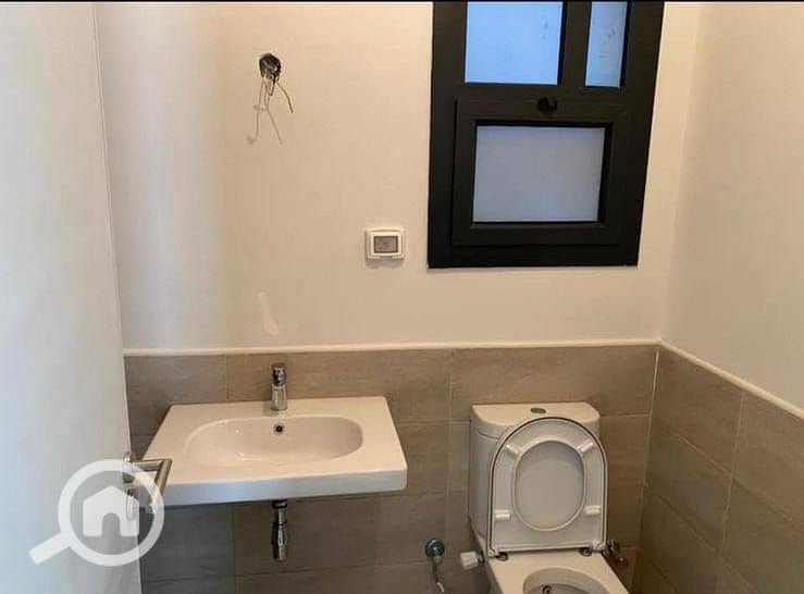 10 37f76f9c-55e6-4b9a-b355-6c82a8ac7656. jpeg