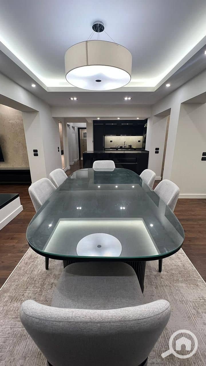 5 3e739ae6-9dc8-444e-aada-c79df171f8d9. jpg