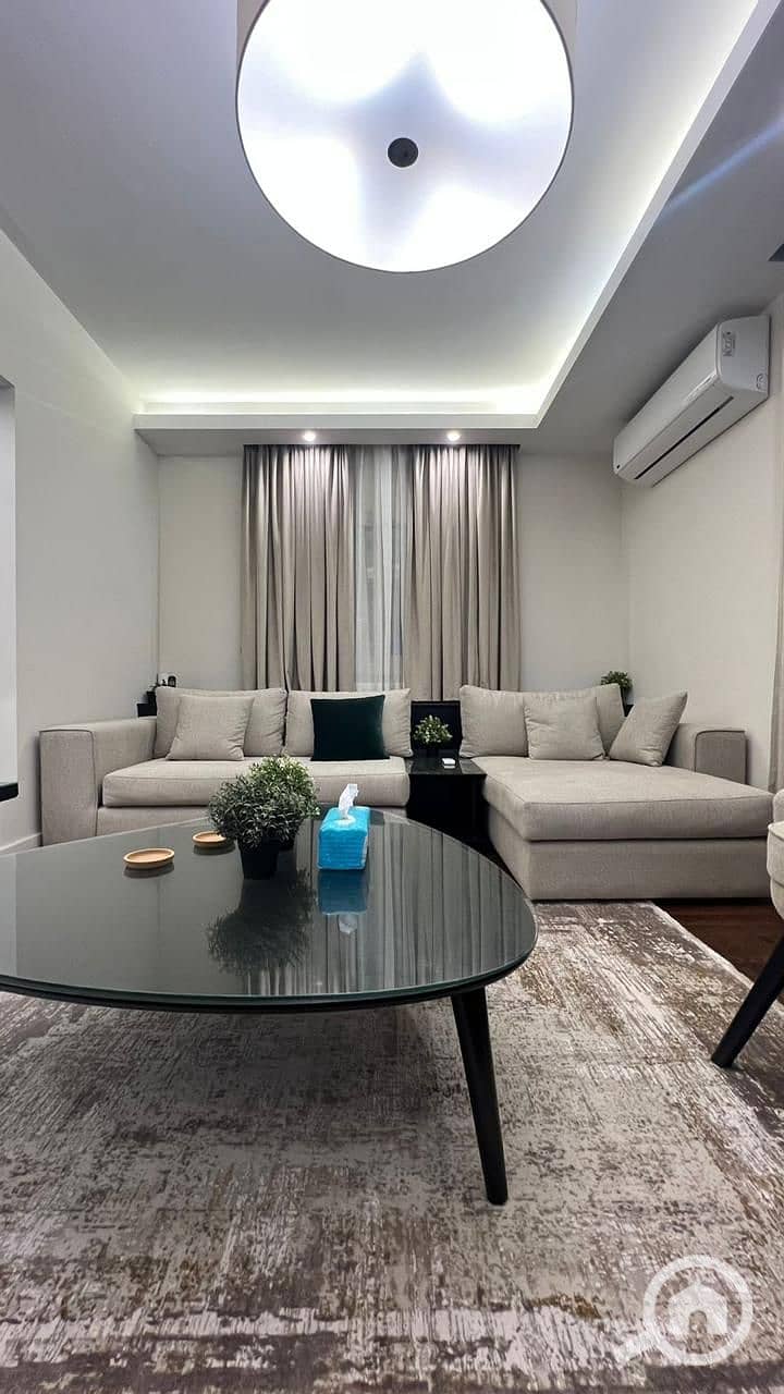 10 362db08c-6b76-41c7-a0c7-6b797cd376b8. jpg