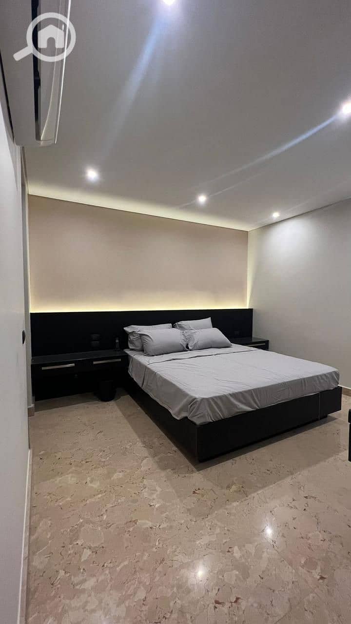 11 5e6f2b2a-7c92-491b-8633-062b1b237007. jpg