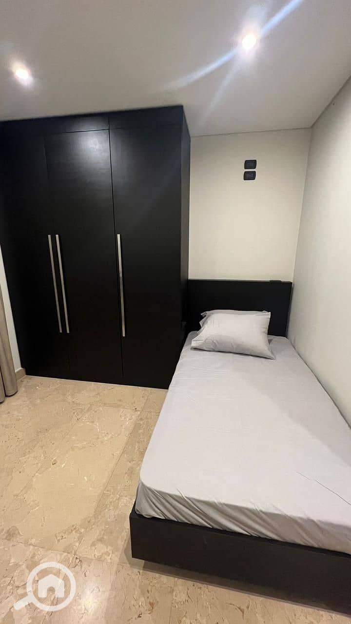 12 7afcbd4a-7a99-44b5-a336-ef6b44b868e3. jpg