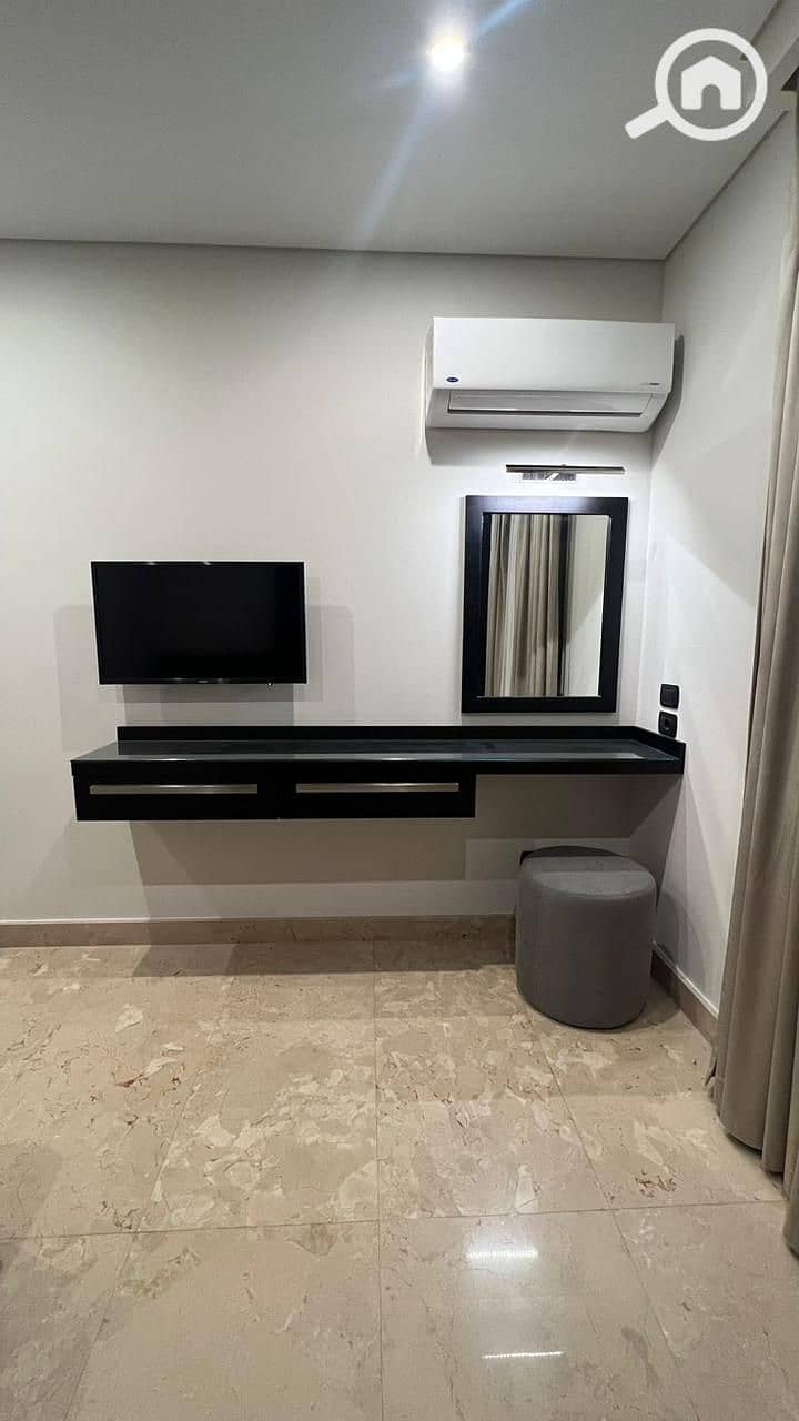 20 a102af65-a9fc-43c4-a233-63047d21a566. jpg