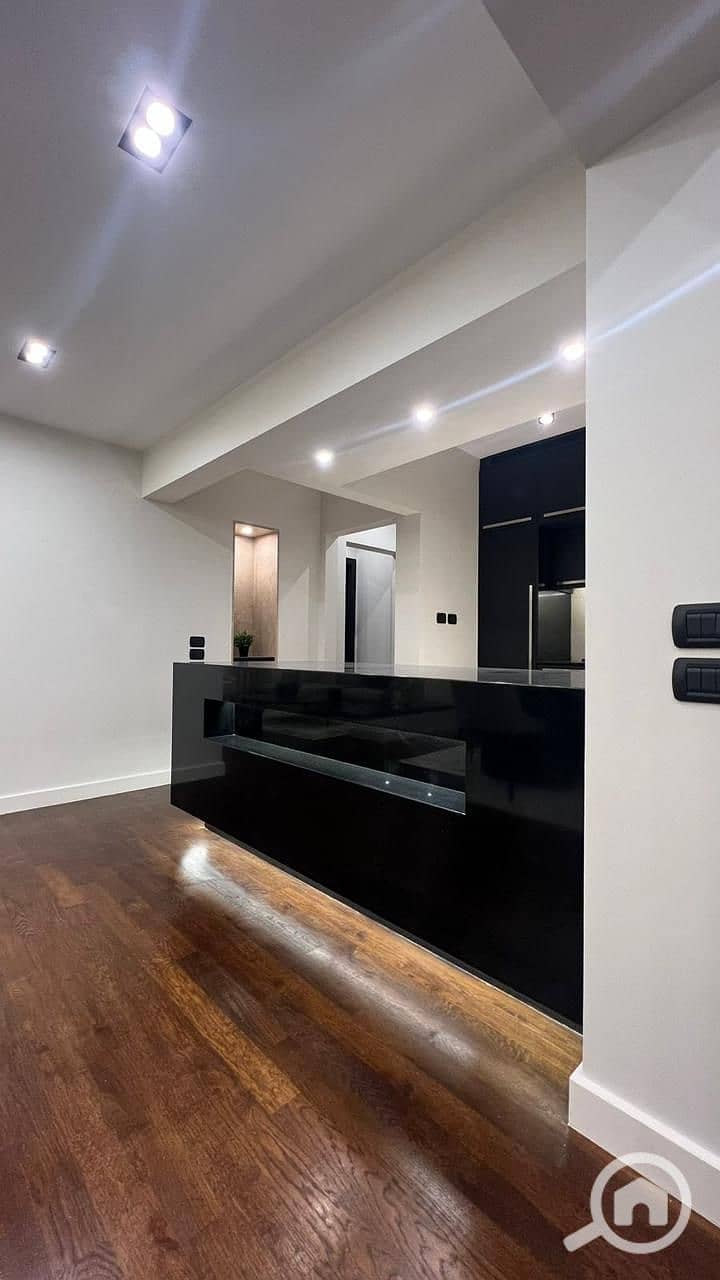 23 c20d8637-b22f-4a83-af94-705c3f75fcf9. jpg