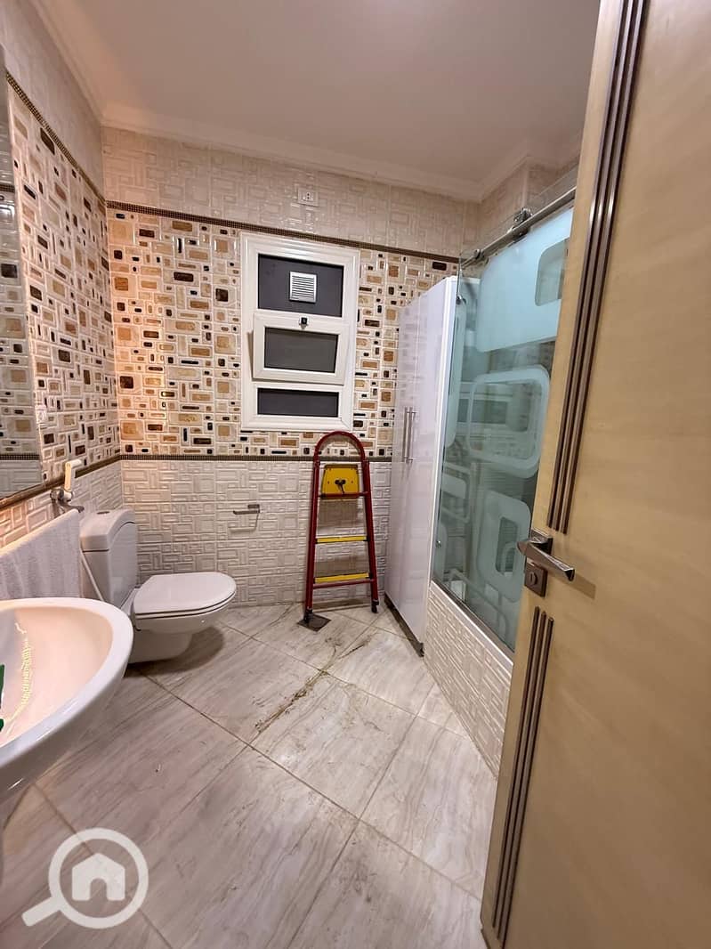 8 359e9b0f-0826-4448-9680-68d0b7e667dc. jpg