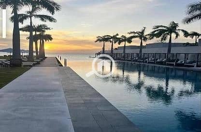 7 5617143-8392co. jpg