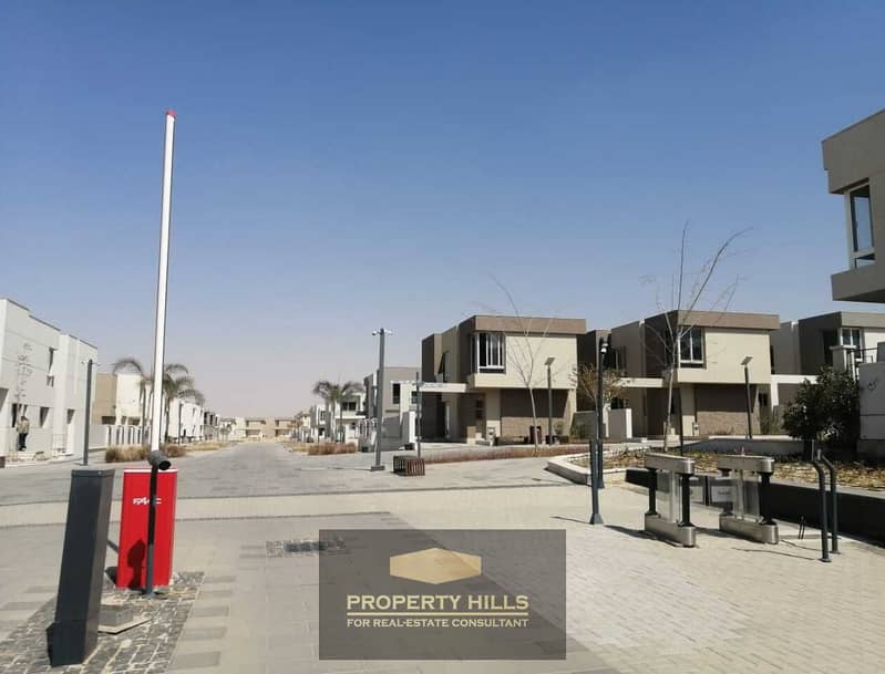 28 e7cb03e9-aba4-46e3-9751-8633d4ceaa2f. jpg