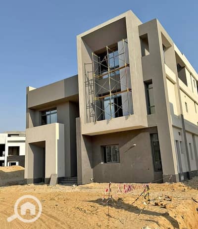 توين هاوس 5 غرف نوم للبيع في القاهرة الجديدة، القاهرة - WhatsApp Image 2025-12-18 at 14.03. 47. jpeg