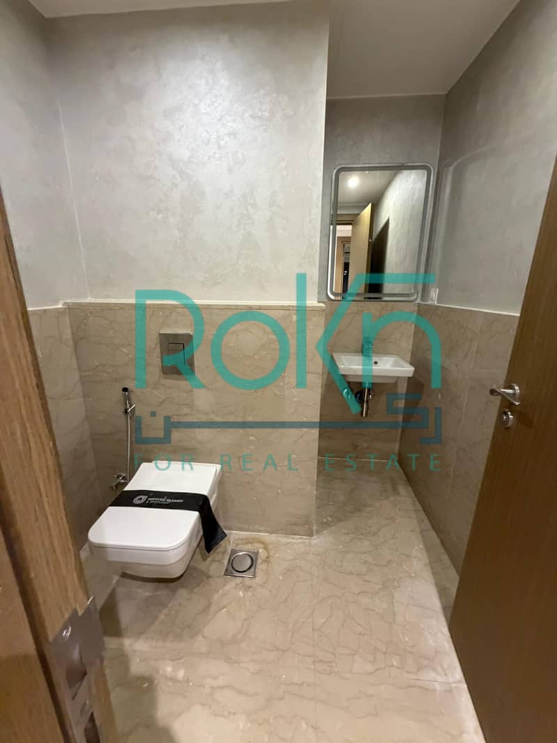 8 566db0ef-55f7-45f6-990d-795c49d58bec. jpg