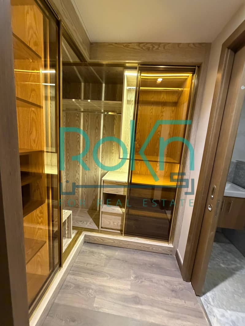 14 e934fb70-1eb3-46ee-8f1e-8fb7d505f2be. jpg