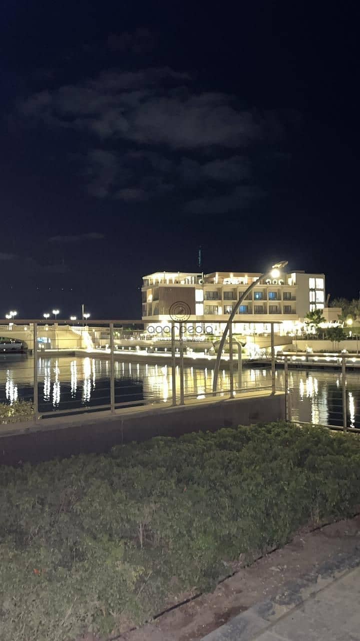 9 acd2f21c-41f7-4d20-9990-c73aaeeff802. jpg