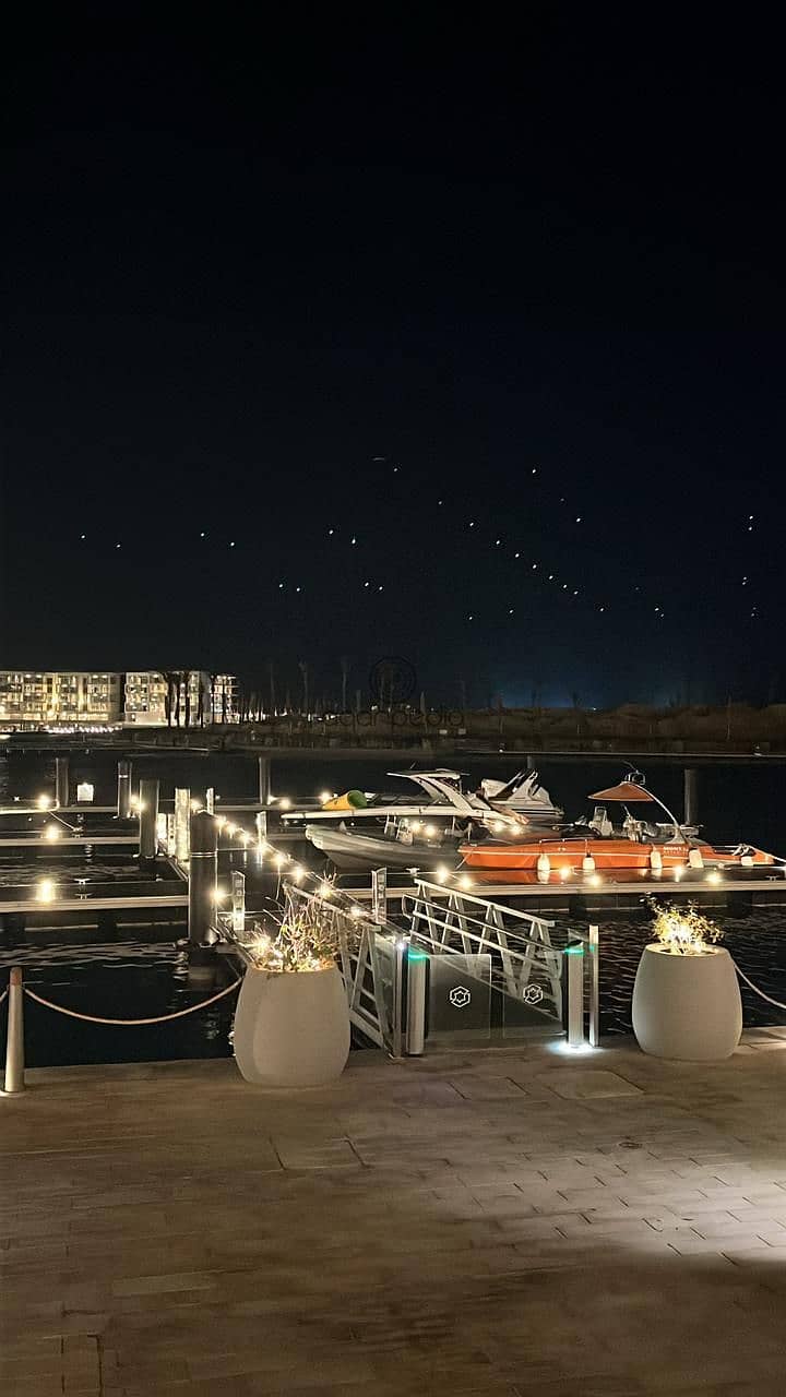 13 f3c46cf2-085e-4d2a-bbaf-987c1aee93cd. jpg