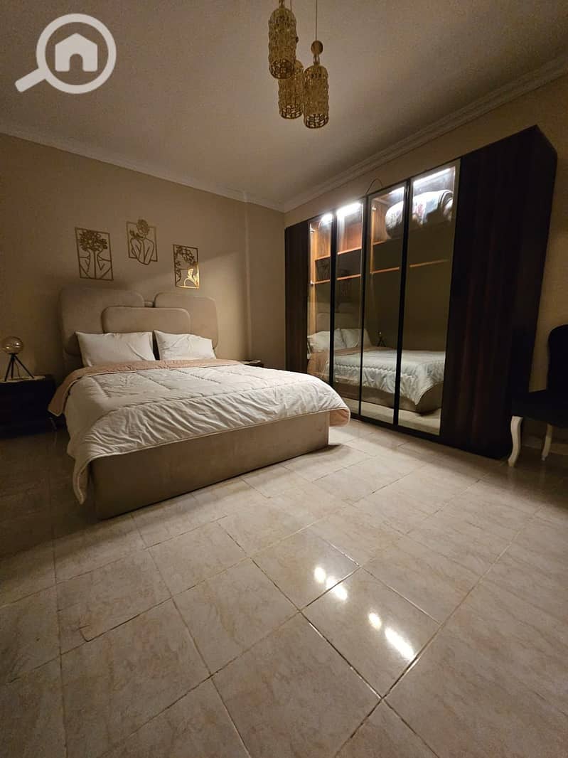 7 87d7bde9-d4b6-47eb-b7f9-8f6e16181b99. jpeg