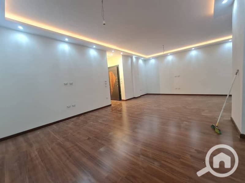 4 8353dd7f-521c-454e-b6a2-64f86666cf13. jpg