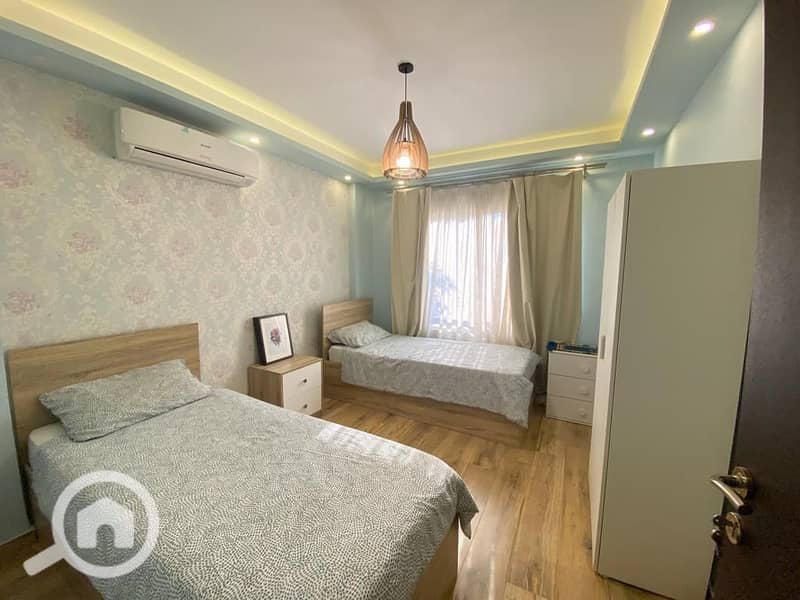 8 8afb4bcb-8cba-4a6a-bf2f-289a3bbb64db. jpeg