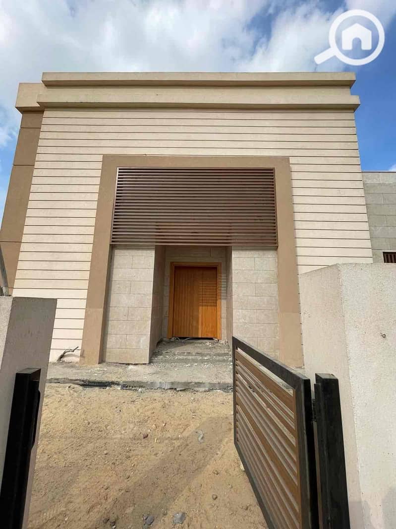 3 a6515ab5-ca63-4a41-821e-44af5f82d2a6. jpg