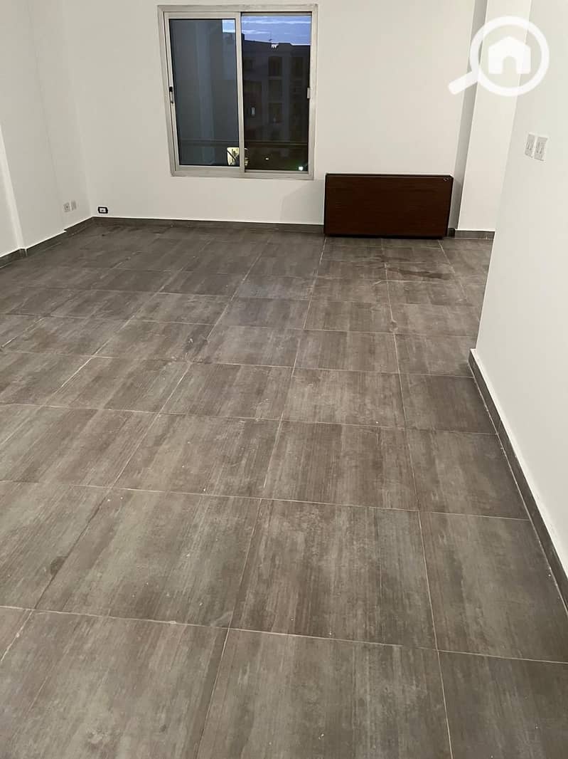 4 2bc50305-56e9-4e82-bf83-71931cca6428. jpeg