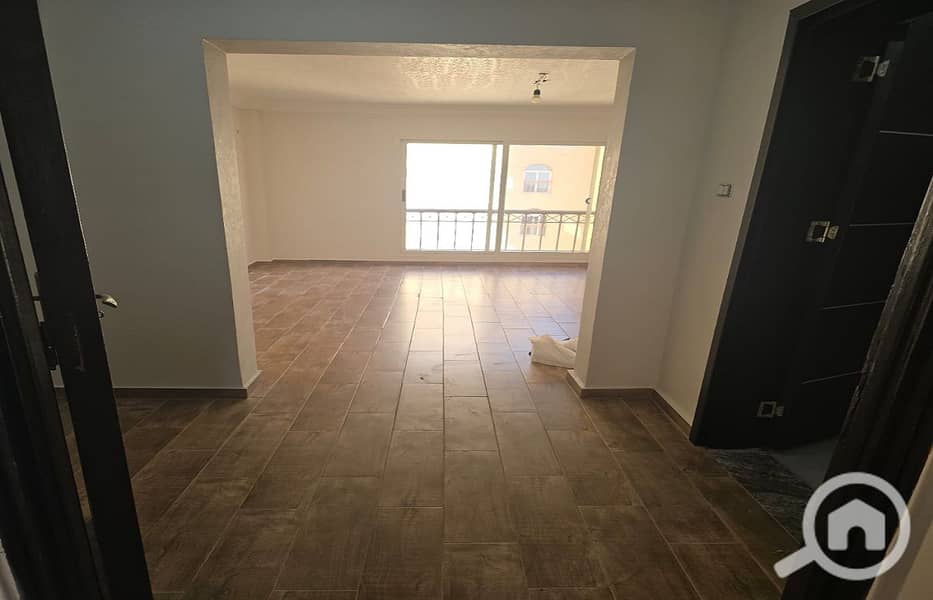 9 0a04c8c4-23c6-481e-80d5-82352aa66359. jpg