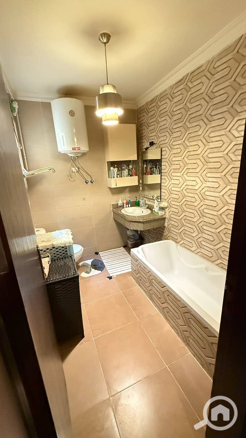 2 bc91bf36-9bca-4b48-aad4-3d615d100d3a. jpg