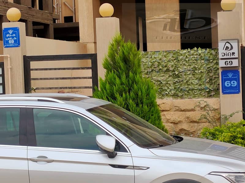 4 eaaddea6-871a-4eea-9f7f-1fc713d9dada. jpeg