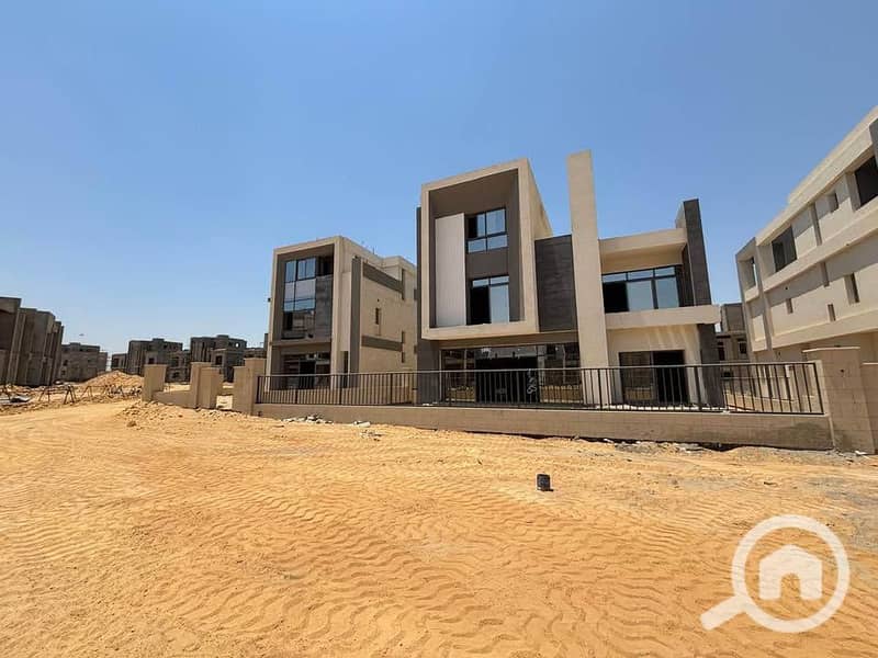 7 WhatsApp Image 2025-12-18 at 14.03. 44 (1). jpeg