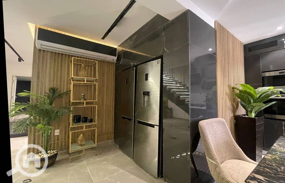 4 WhatsApp-Image-2024-10-22-at-9.02. 04-AM-1_1400x900. jpg