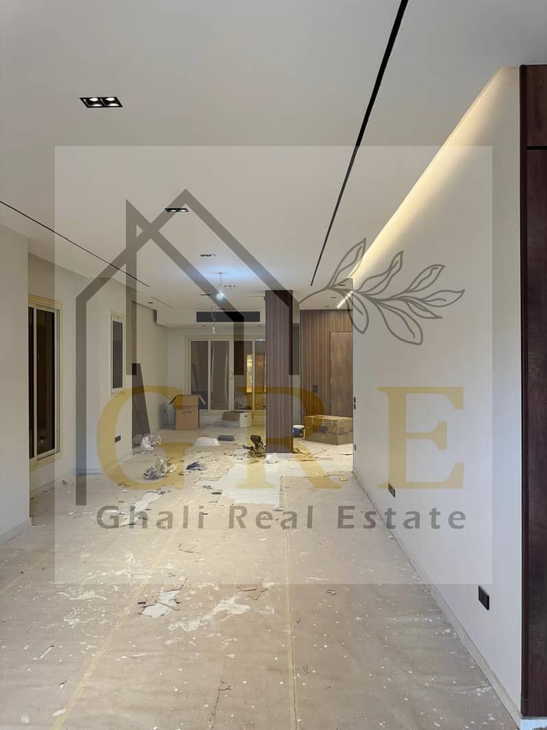 2 0f8370fc-2eab-4c12-a450-65648e46cba6. jpg