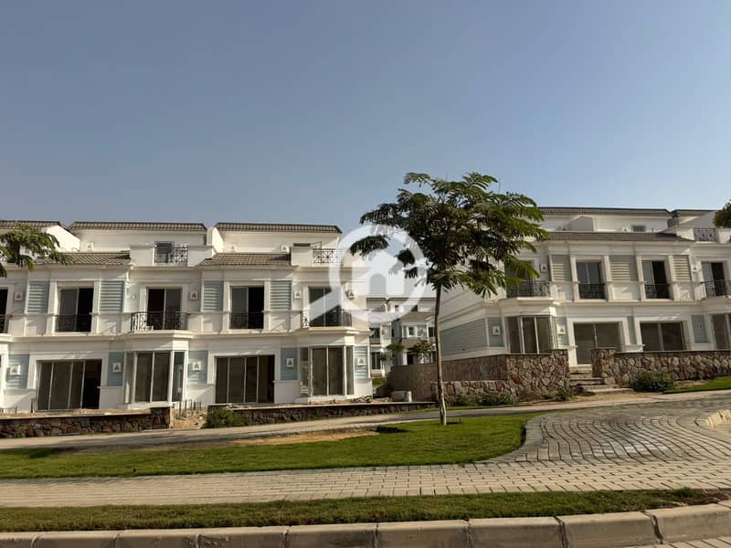 10 WhatsApp Image 2025-11-22 at 16.24. 00_925f03ff. jpg