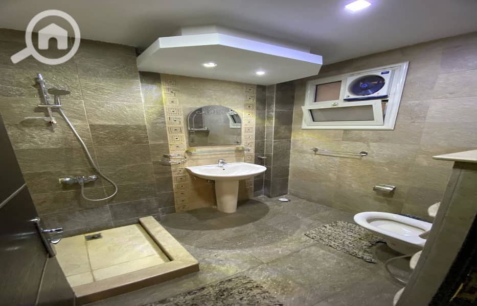 5 WhatsApp-Image-2025-02-20-at-4.43. 32-PM-1_1400x900. jpg