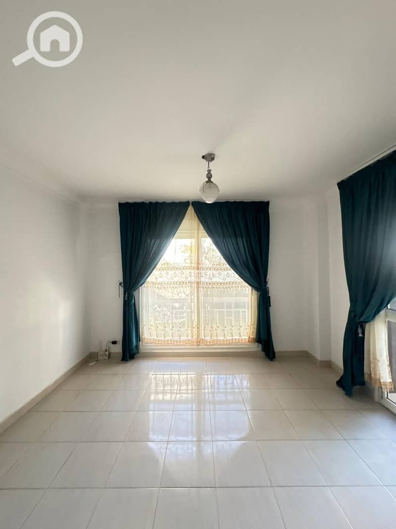 10 b1b5e0f7-a677-4d57-942b-b60a56067eea. jpg