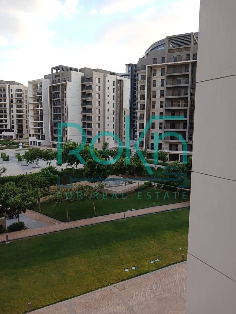 8 c9c563fd-9b7f-49e1-ae78-89b540e965f8. jpg