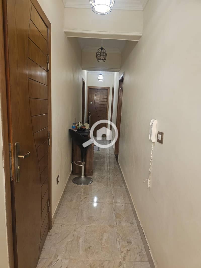 6 c5c226b7-5ea8-43ec-a6a6-3e99c2eeea1a. jpg