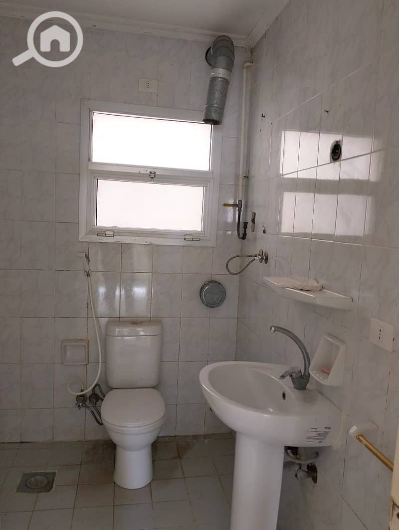 9 16b32fb0-7727-4a59-b016-c7434a303b63. jpg