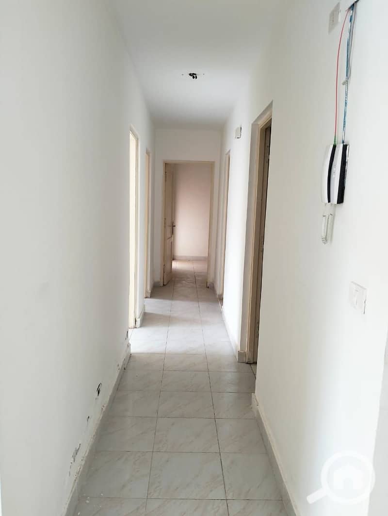 11 6912e223-54fc-46cb-9596-9debe54f90c6. jpg