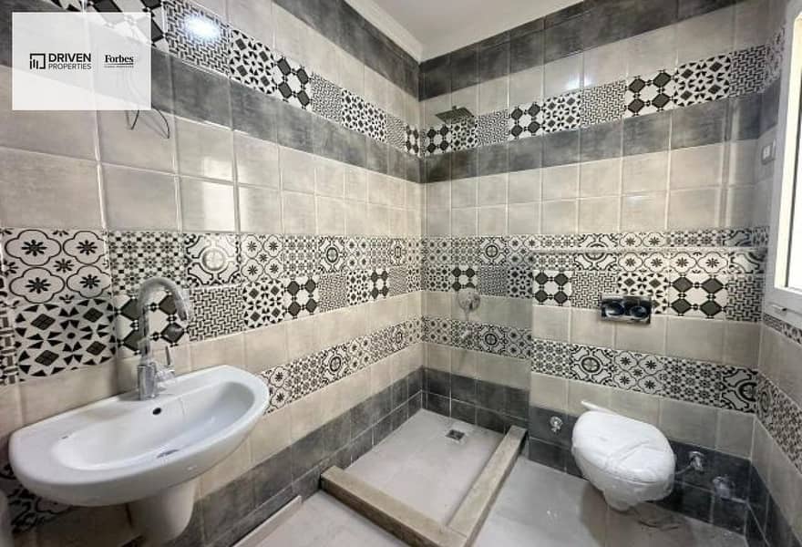 9 8280675c-cc59-41ec-a843-e864b545b93b. jpg