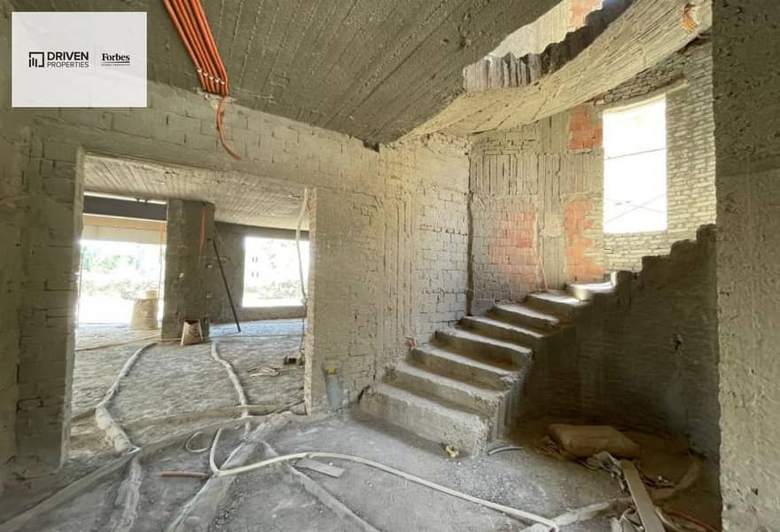 10 b30698f1-3ba3-49a8-8359-dca3e2dca46f. jpg