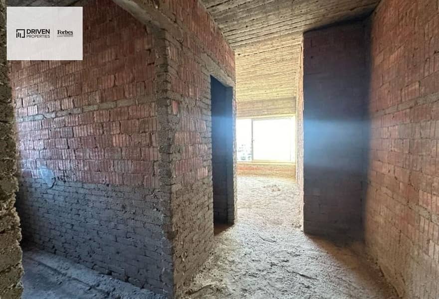 8 f931c678-c002-4dc0-bc99-bd706208cc5a. jpg