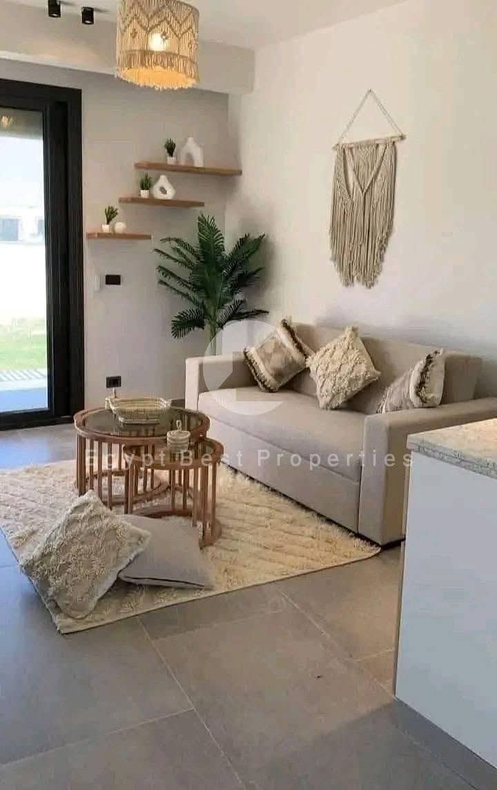 2 a8798ab3-e170-4b6a-a7d7-1d0180973b7d. jpeg