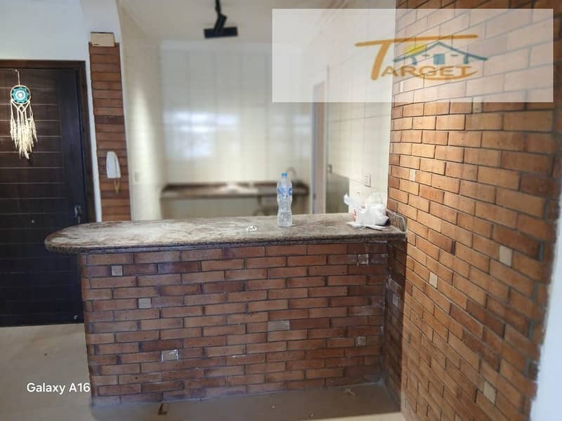 5 0ff76789-f641-47cd-925c-656eafd332d5. jpg