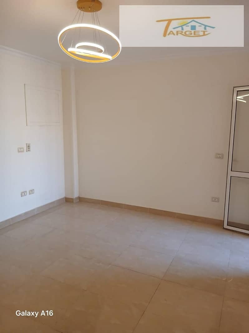 7 8f9178f1-abd3-4692-9c33-e9e0f9b31a17. jpg