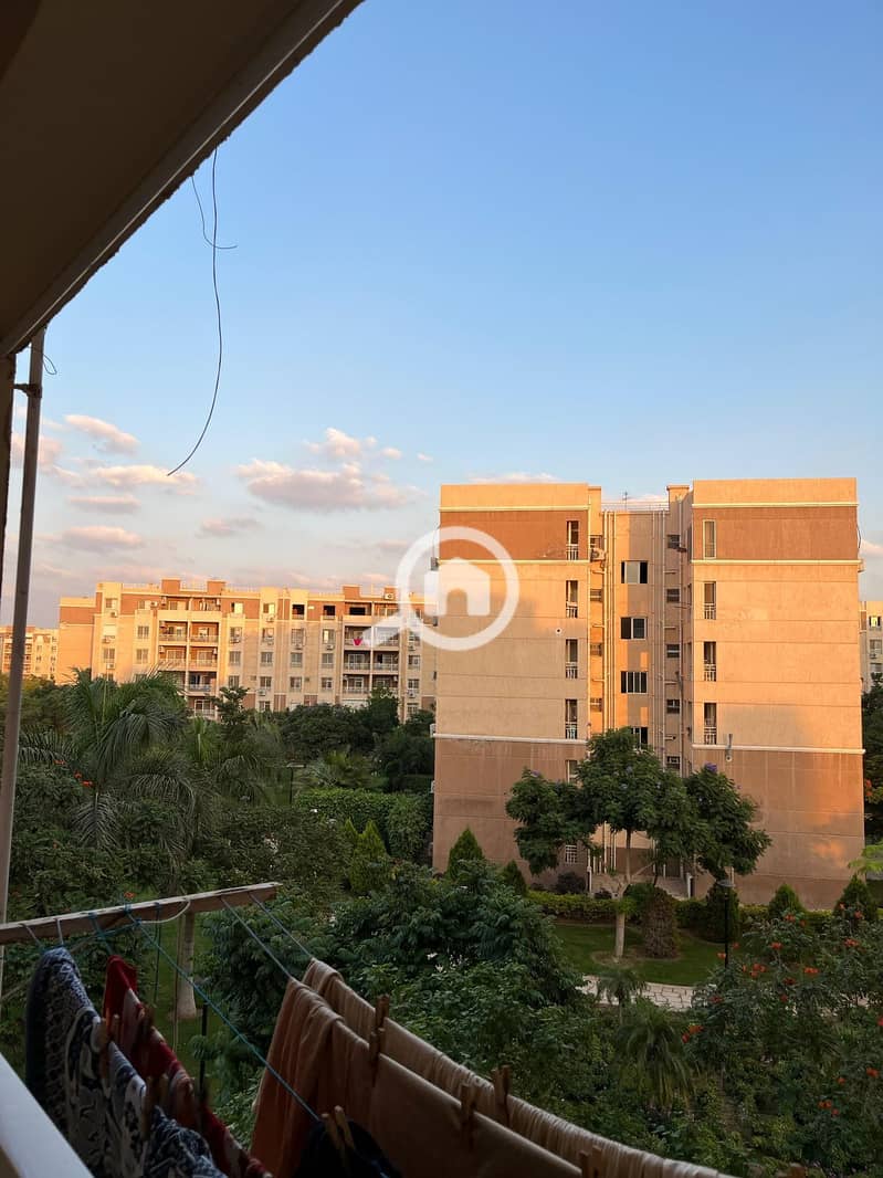 11 41e0408f-5ca7-41ba-95ce-ad056517f0c3. jpg