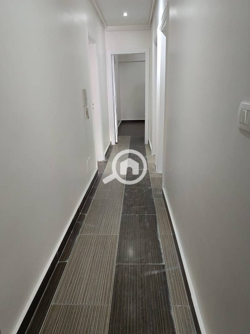 12 WhatsApp Image 2025-12-29 at 16.27. 56 (11). jpeg