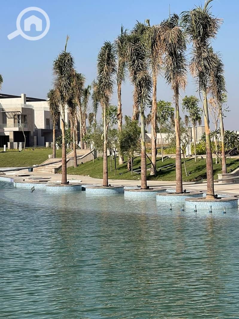 2 7d745de1-82e0-485a-ba2b-43ee94a6c04d. jpeg